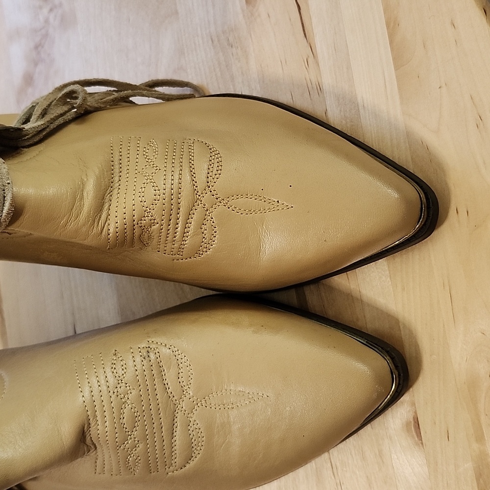 ACME Vintage Beige Heeled Western Boots Pointed Toe Concho Beaded Ankle Detail 8 - Picture 4 of 10